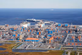 EU tăng nhập LNG Nga khi khủng hoảng Trung Đông siết nguồn cung