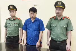 Khởi tố đối tượng lừa đảo tuyển sinh trái phép, cấp giấy tốt nghiệp giả