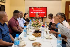 Đại sứ quán Việt Nam tại Mozambique gặp mặt báo chí sở tại, tăng cường thông tin đối ngoại
