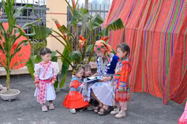 Khi mùa Xuân gõ cửa từng lớp học