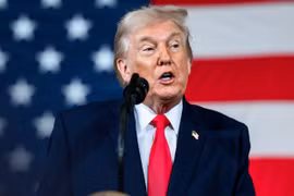 Mật vụ Mỹ bắn chết người mang súng xông vào nhà Tổng thống Donald Trump