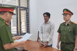 Vụ phá khóa, chiếm nhà của người trúng đấu giá: Khởi tố 2 đối tượng