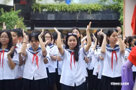 Phụ huynh học sinh lớp 1, lớp 6 tại TP HCM rà soát dữ liệu tuyển sinh từ hôm nay