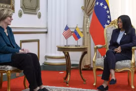 Tổng thống lâm thời Venezuela đối thoại trực tiếp với đặc phái viên Mỹ