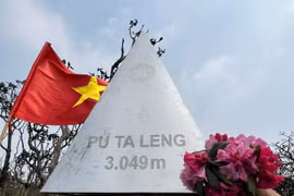 Lào Cai lần đầu tổ chức giải leo núi chinh phục Pu Ta Leng