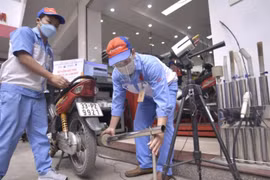 Từ 1/7/2027, Hà Nội và TP HCM bắt đầu kiểm định khí thải xe máy