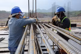 Giá thép hôm nay 5/1: Thép nội địa ổn định, giá thép cây Thượng Hải giảm còn 3.156 CNY