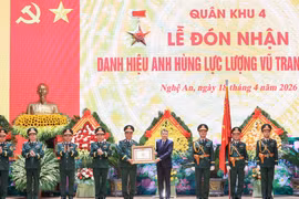 Thủ tướng Lê Minh Hưng: Tập trung xây dựng lực lượng vũ trang Quân khu 4 cách mạng, chính quy, tinh nhuệ, hiện đại