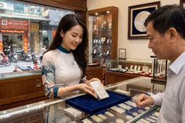 Giá bạc hôm nay 23/3: Bạc Phú Quý ổn định, thế giới nhích tăng