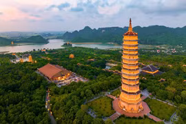 Ninh Bình, Hà Nội hút khách tâm linh: Bái Đính, Chùa Hương nhộn nhịp trước thềm UNESCO công nhận di sản