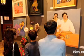 Triển lãm “Phụ nữ vẽ Phụ nữ” – tôn vinh góc nhìn nữ giới trong nghệ thuật đương đại