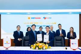 Lễ ký kết hợp tác triển khai bộ giải pháp thanh toán và nộp thuế số toàn diện giữa Vietbank và VNPAY