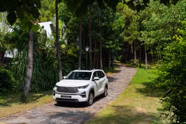 Ưu đãi thuế tiêu thụ đặc biệt - 'cú hích' cho thị trường ô tô hybrid