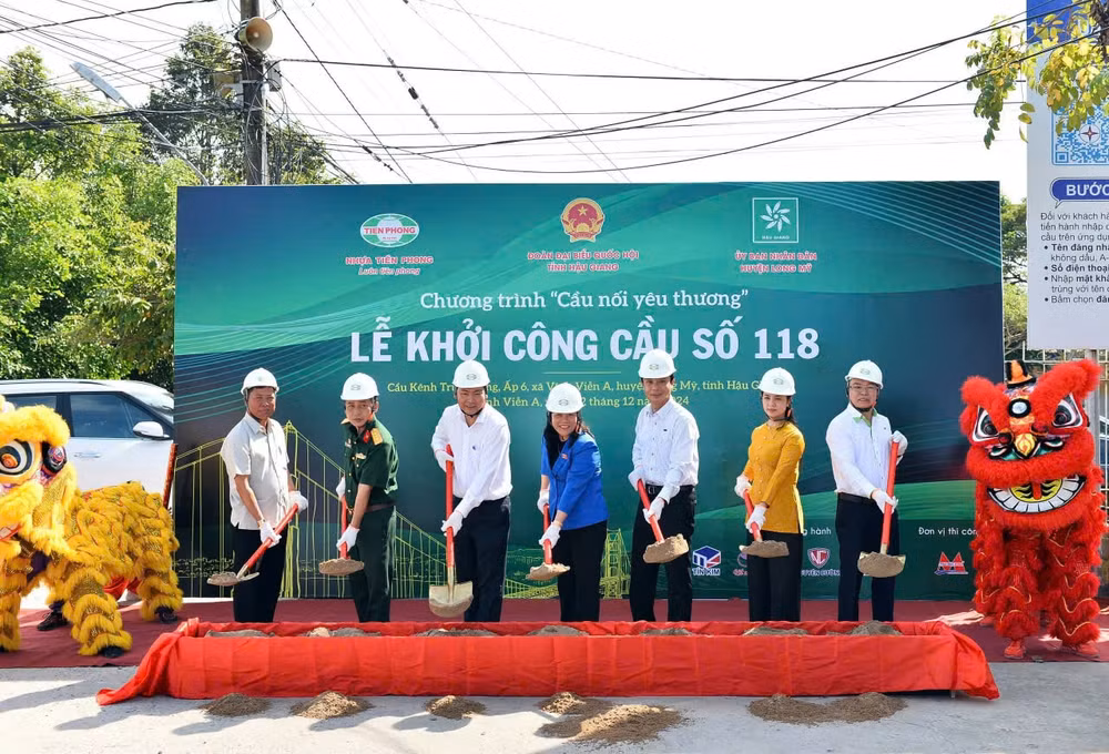 nhua tien phong khoi cong cau noi yeu thuong so 118 tai hau giang hinh 3