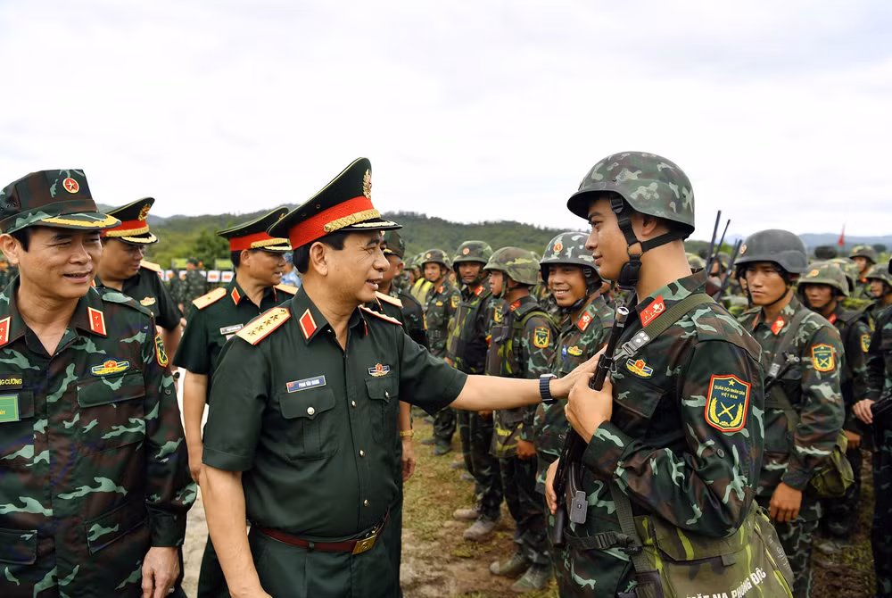xay dung quan doi tinh gon manh tien len hien dai trong ky nguyen moi cua dat nuoc hinh 6