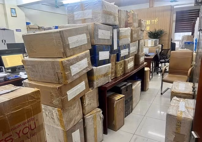 quang ninh khoi to 3 doi tuong buon lau hon 30000 bao thuoc la nhap lau hinh 1