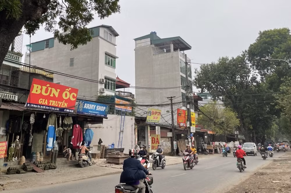 ha noi cam phuong tien luu thong qua duong 70 de thi cong duong ong nuoc sach hinh 1