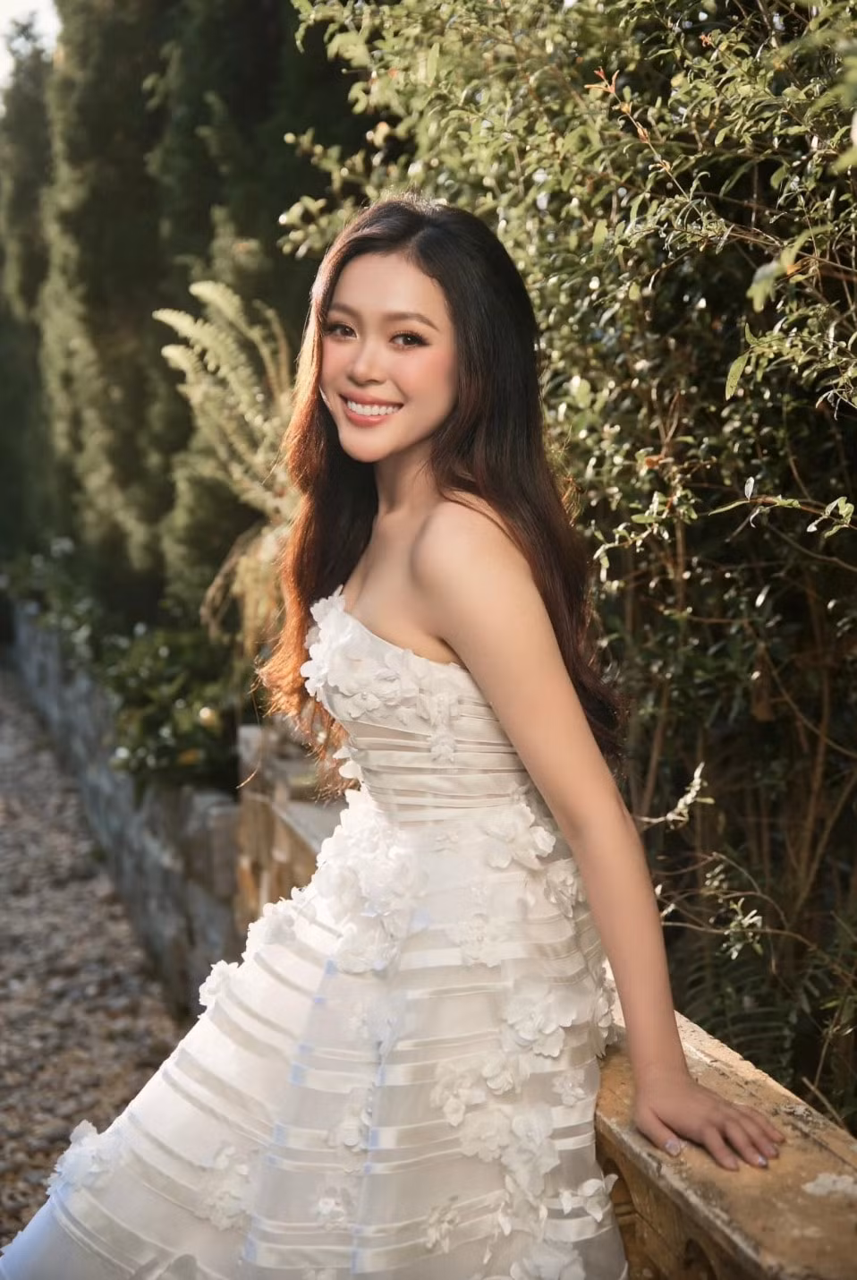 chiem nguong nhan sac doi thuong cua tan hoa hau quoc gia viet nam hinh 11