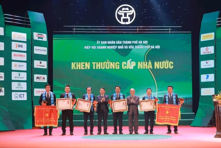 ton vinh 109 doanh nhan doanh nghiep thu do tieu bieu hinh 2