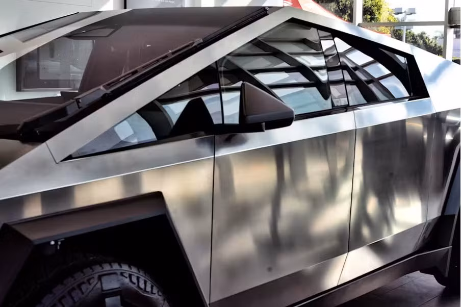 tesla trieu hoi gan 700000 xe do loi he thong giam sat ap suat lop hinh 1