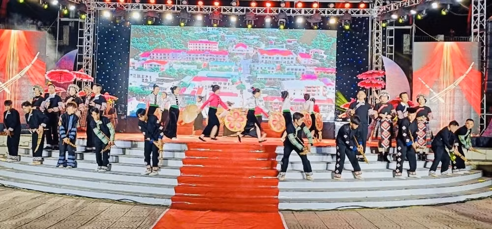 mu cang chai khai mac festival khen mong va le hoi hoa to day nam 2024 hinh 1