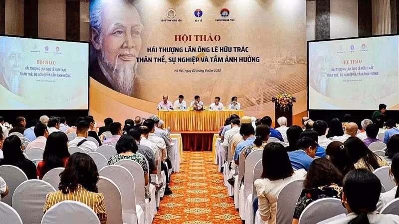 trien lam ve di san cua hai thuong lan ong le huu trac hinh 2