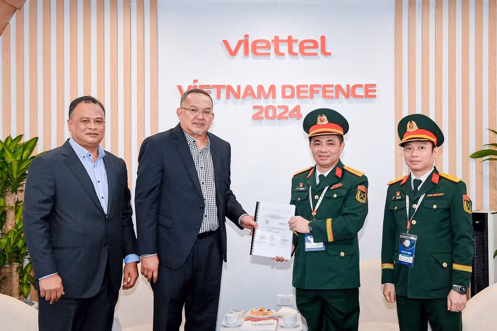 vietnam defence 2024 viettel high tech nhan chung nhan san pham thong tin quan su san sang kinh doanh tai malaysia hinh 1