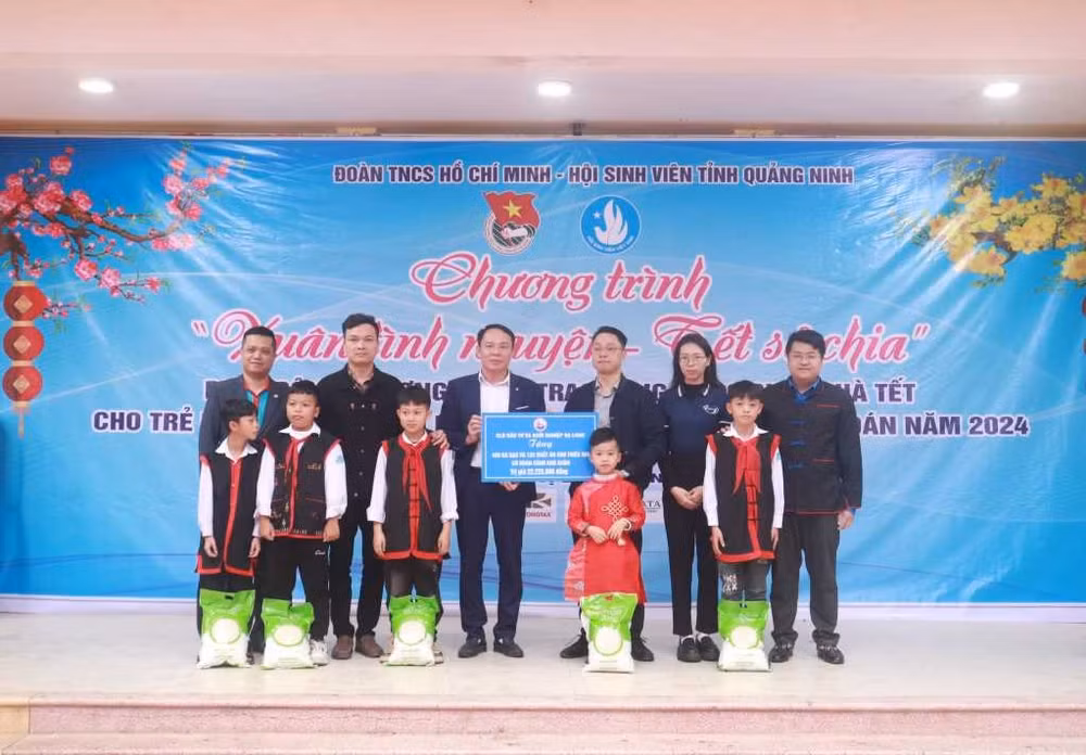 quang ninh to chuc cac hoat dong tet nguyen dan at ty 2025 vui tuoi lanh manh an toan tiet kiem hinh 1