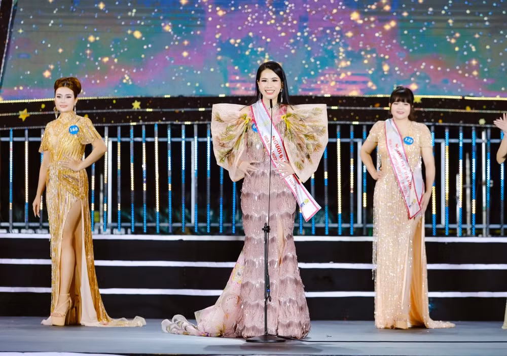 nu doanh nhan dat to phu tho dang quang hoa hau thuong hieu viet nam 2024 hinh 4