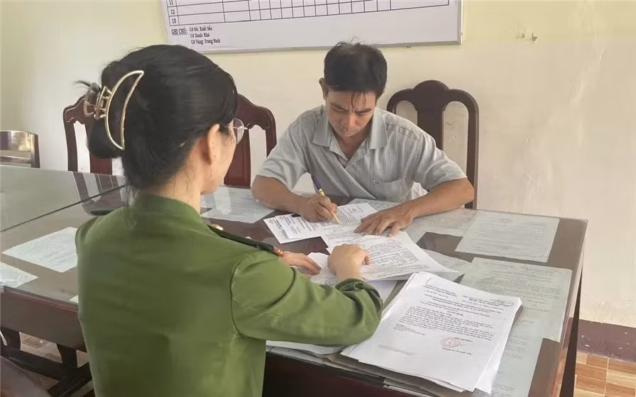 khoi to doi tuong su dung mang xa hoi facebook de dang tai thong tin sai su that hinh 1