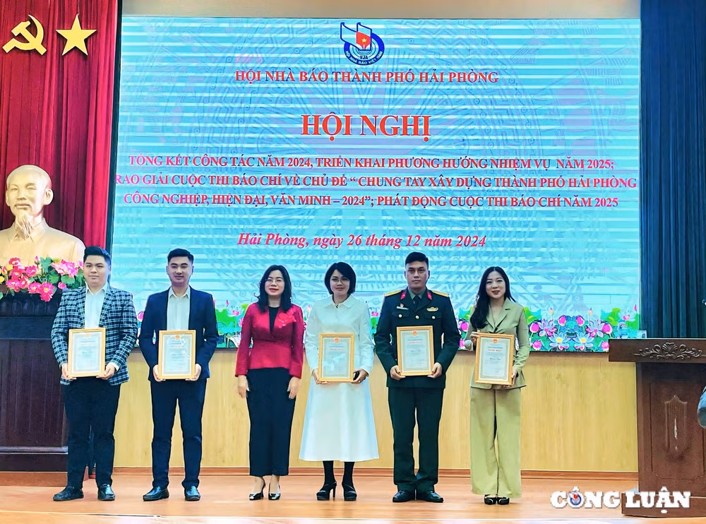 11 tac pham dat giai bao chi chung tay xay dung thanh pho hai phong cong nghiep hien dai van minh lan thu iv hinh 2