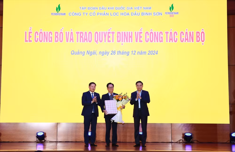 cong bo quyet dinh bo nhiem can bo cong ty co phan loc hoa dau binh son hinh 3