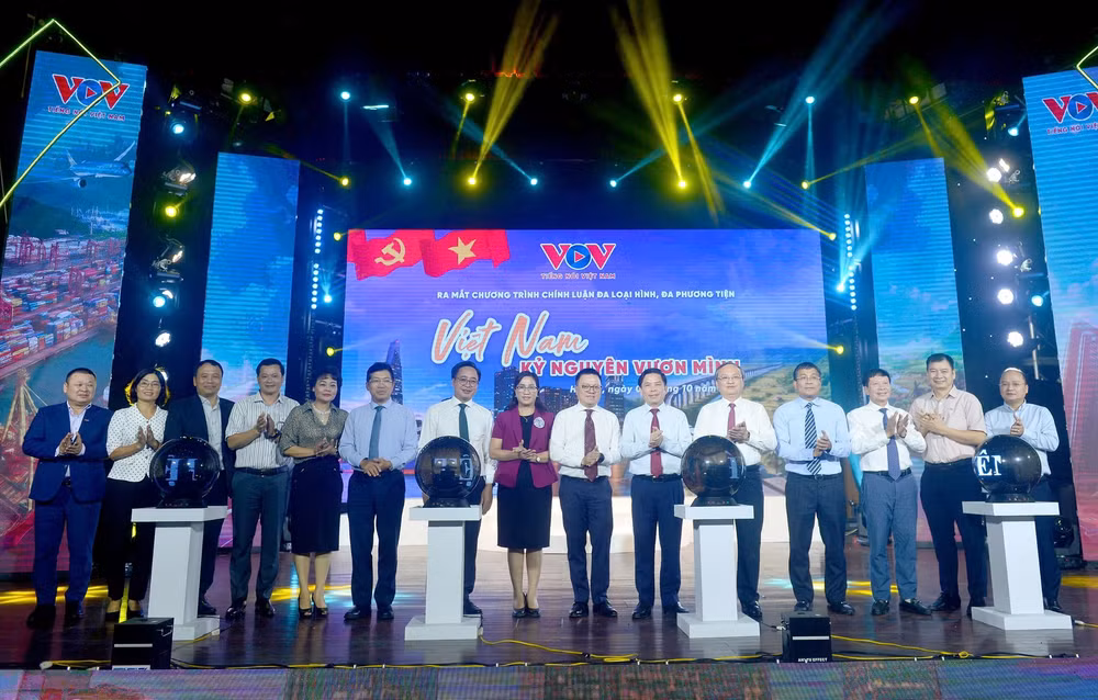 bao chi voi trach nhiem lan toa thong diep ve ky nguyen vuon minh cua dan toc hinh 1