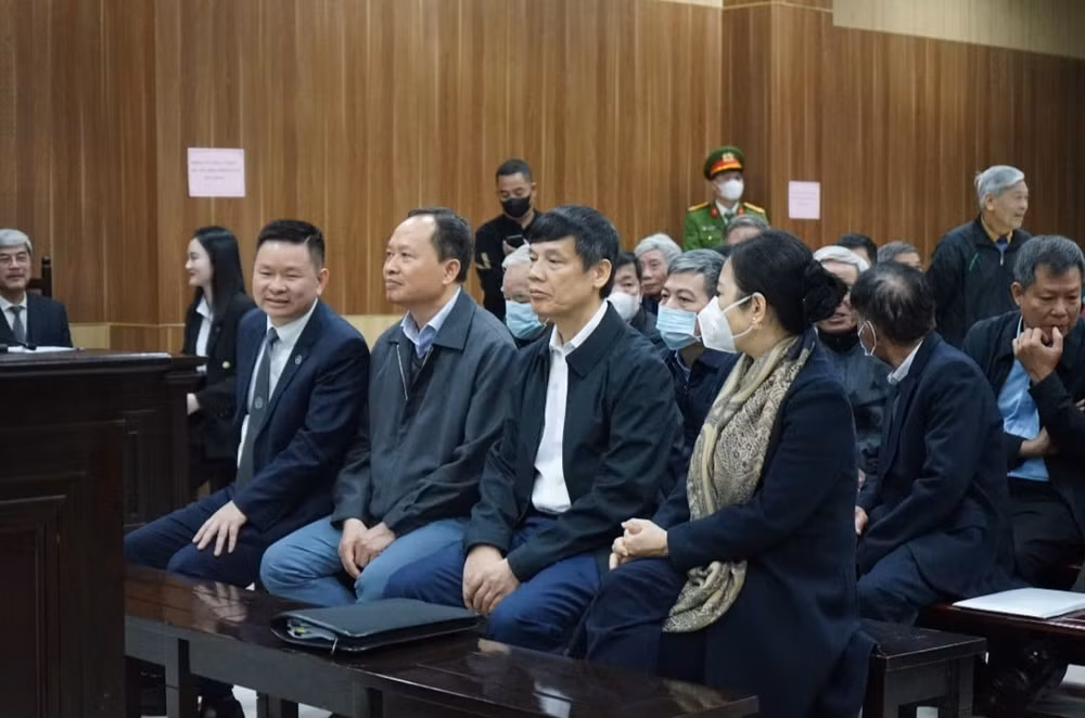 hoan phien toa xet xu cuu bi thu tinh uy thanh hoa trinh van chien va dong pham hinh 1