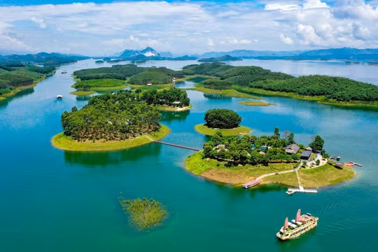 Lào Cai tăng cường bảo đảm an toàn trong hoạt động du lịch. Ảnh: CTTĐT Lào Cai.