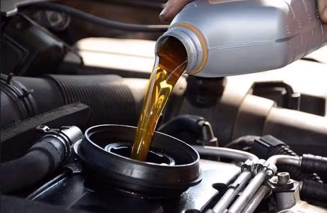 Thay dầu xe trước khi tạm dừng sử dụng.