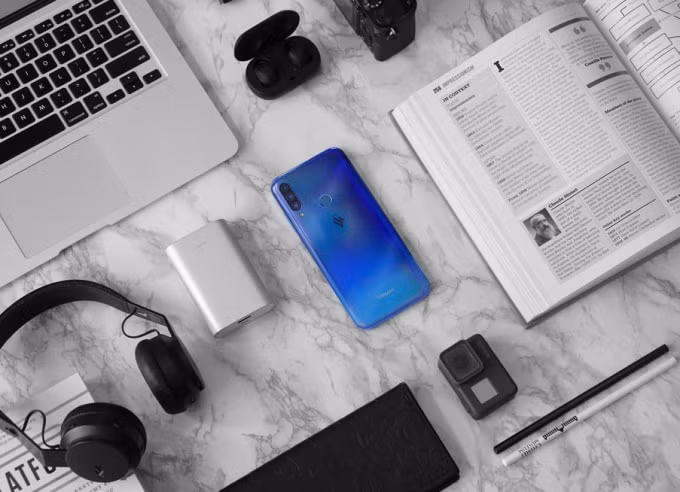 Vsmart Joy 3 từng lập kỷ lục doanh số 12.000 máy sau 14 giờ mở bán, giúp VinSmart sớm hoàn thành mục tiêu phủ rộng thị trường.