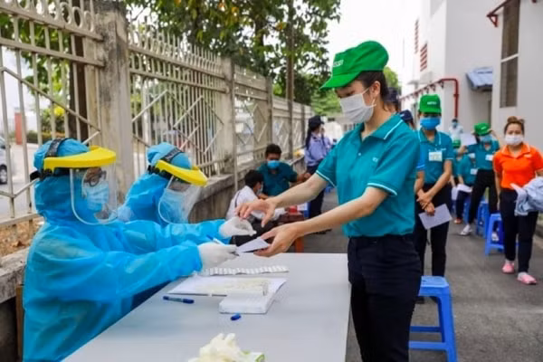 Tổng số người tiếp xúc gần và nhập cảnh từ vùng dịch đang được theo dõi sức khỏe (cách ly) là 12.987. Ảnh minh họa