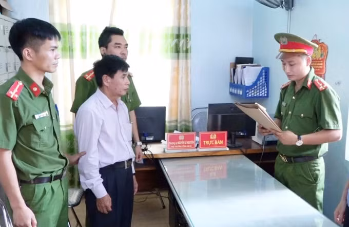 Dương Minh Hiến tại cơ quan công an. Ảnh: Công an cung cấp