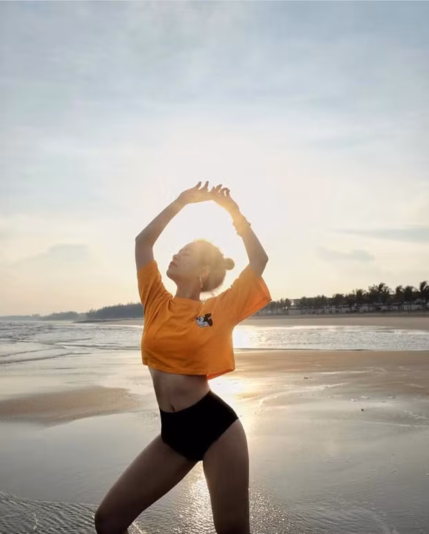 thùy linh1