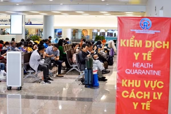 Việt Nam tiếp tục siết chặt các chuyến bay, chưa mở cửa cho hoạt động du lịch nước ngoài trong những ngày tới. Ảnh minh họa