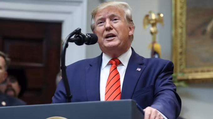 Tổng thống Mỹ Donaldo Trump cho biết Mỹ sẽ có phản ứng mạnh mẽ nếu Trung Quốc thông qua luật an ninh mới về Hong Kong - Ảnh: Reuters
