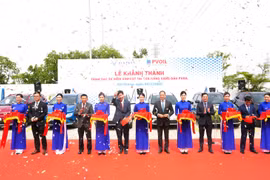 Khánh thành trạm sạc xe điện Vinfast đầu tiên tại cửa hàng xăng dầu PVOIL
