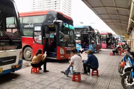 Giá xăng dầu giảm, vận tải đường bộ chưa hết nỗi lo