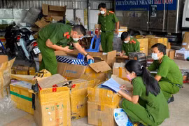 Tạm giữ hàng chục nghìn sản phẩm thuốc tân dược không rõ nguồn gốc