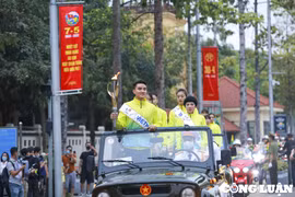 Trang trọng Nghi lễ xin lửa thắp sáng và rước đuốc SEA Games 31
