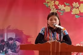 Nữ trưởng bản giàu nghị lực của đồng bào Chứt dưới chân núi Ka Day