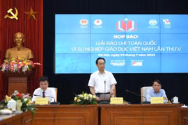 Tôn vinh những đóng góp của ngành giáo dục cho sự nghiệp xây dựng, bảo vệ Tổ quốc