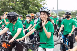 Hoa hậu Môi trường Thanh Hà lên tiếng về nét đẹp đi xe đạp trong thành phố