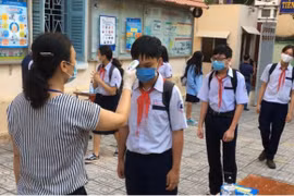 TP. HCM cho F1 đã tiêm vaccine được đi học, đi làm